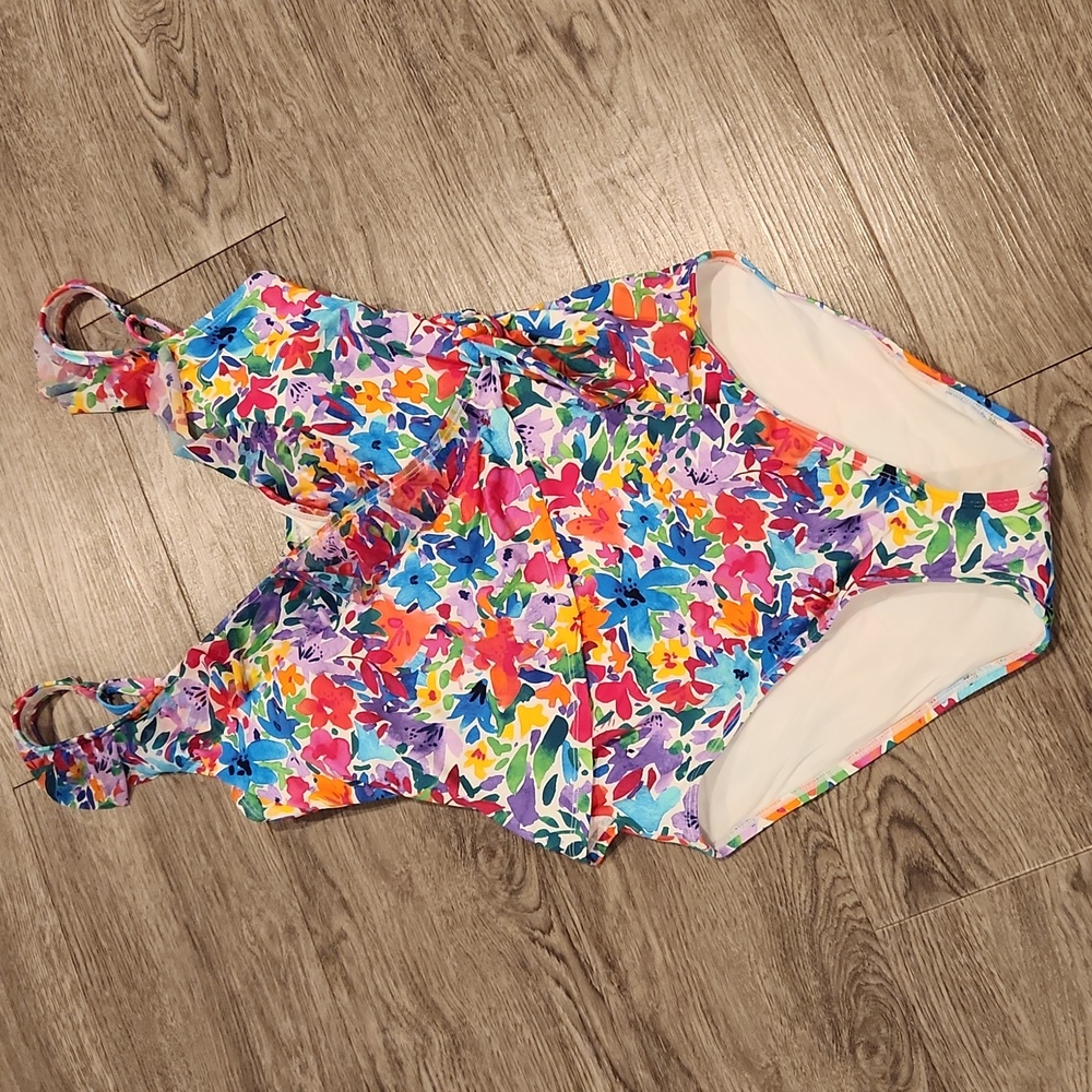 NEW W/Tags- Tommy Bahama Watercolor Floral Wrap Swimsuit- Size 14 - Picture 2 of 6